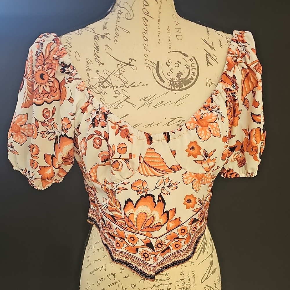 Floral Puff Sleeve Handkerchief Top